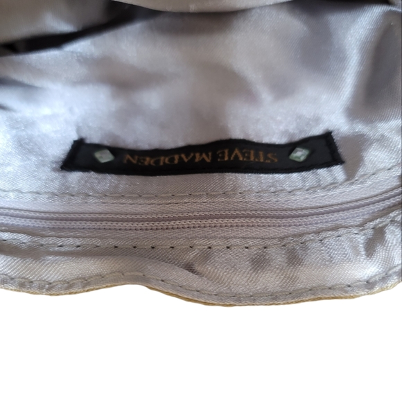 Vintage Steve Madden Metallic Gold Quilted clutch bag with detachable straps - Picture 5 of 13